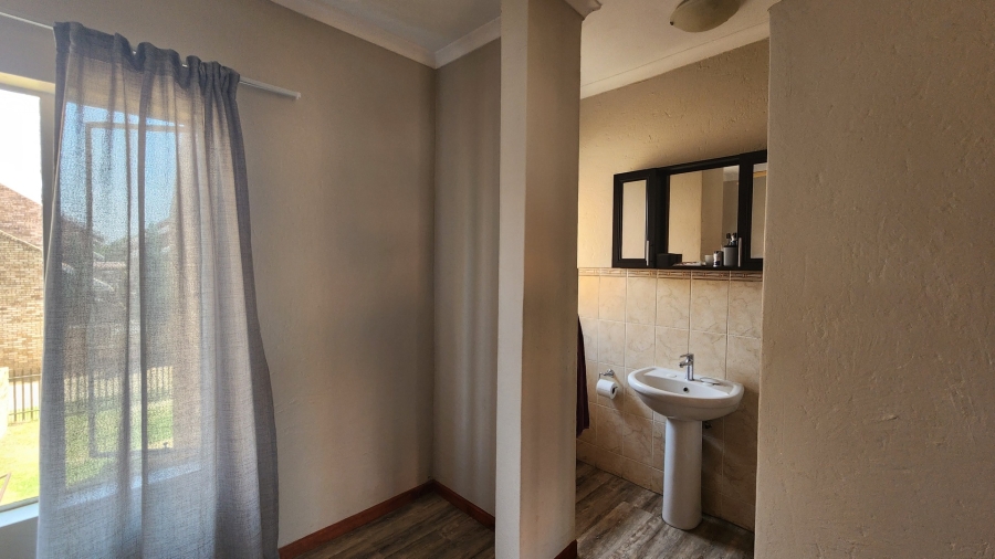 To Let 3 Bedroom Property for Rent in Baillie Park North West